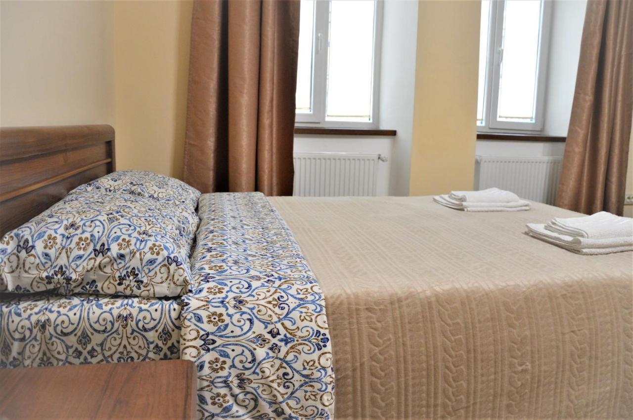 Apartment у князя лева: біля площі ринок